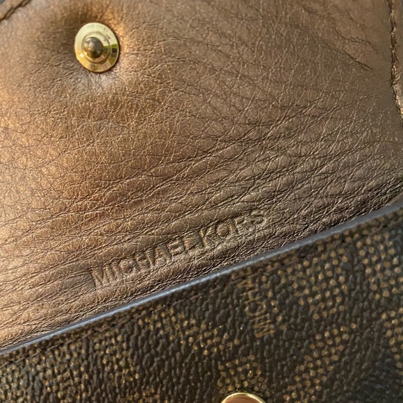Authentic Michael Kors coin purse - Picture 4 of 5